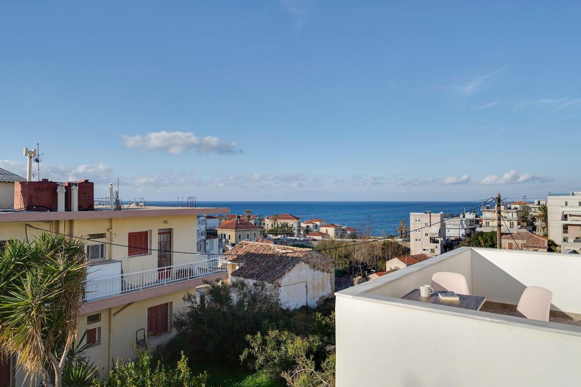 Sea City And Mountain View Apartment La Canea Esterno foto